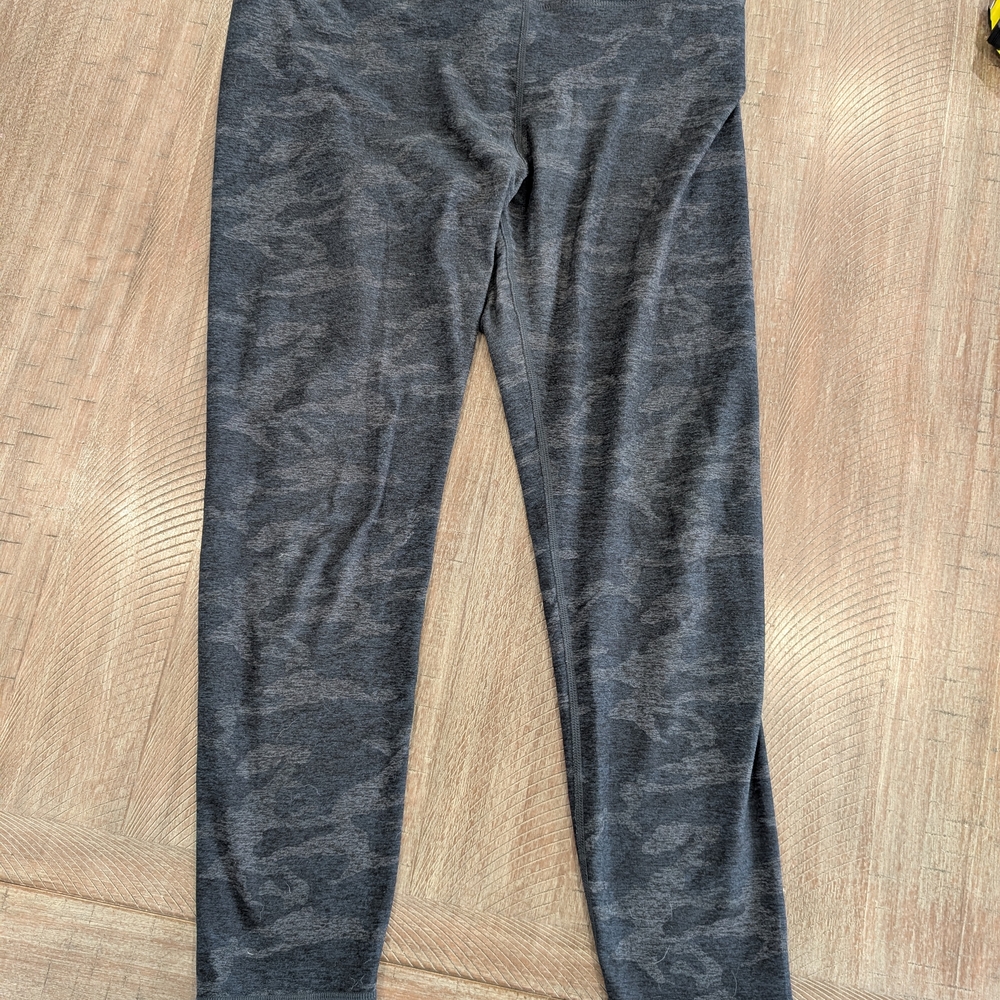 Vuori Clean Elevation Camo Leggings